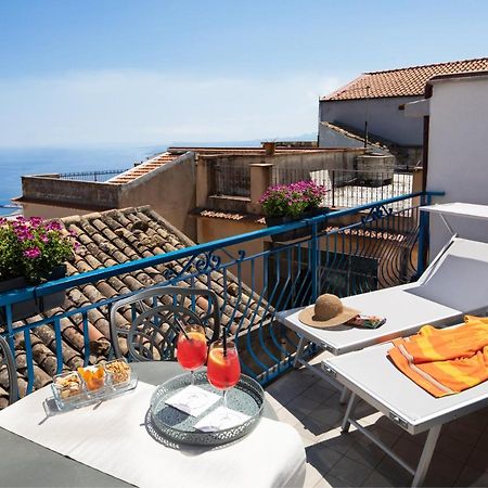 Casa Blandano B&B คาสเตลโมลา ภายนอก รูปภาพ