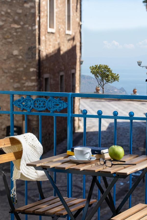 Casa Blandano B&B คาสเตลโมลา ภายนอก รูปภาพ
